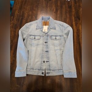 Levis Premium Big E, Leather Tag Type 3 Trucker Light Wash Medium NWT